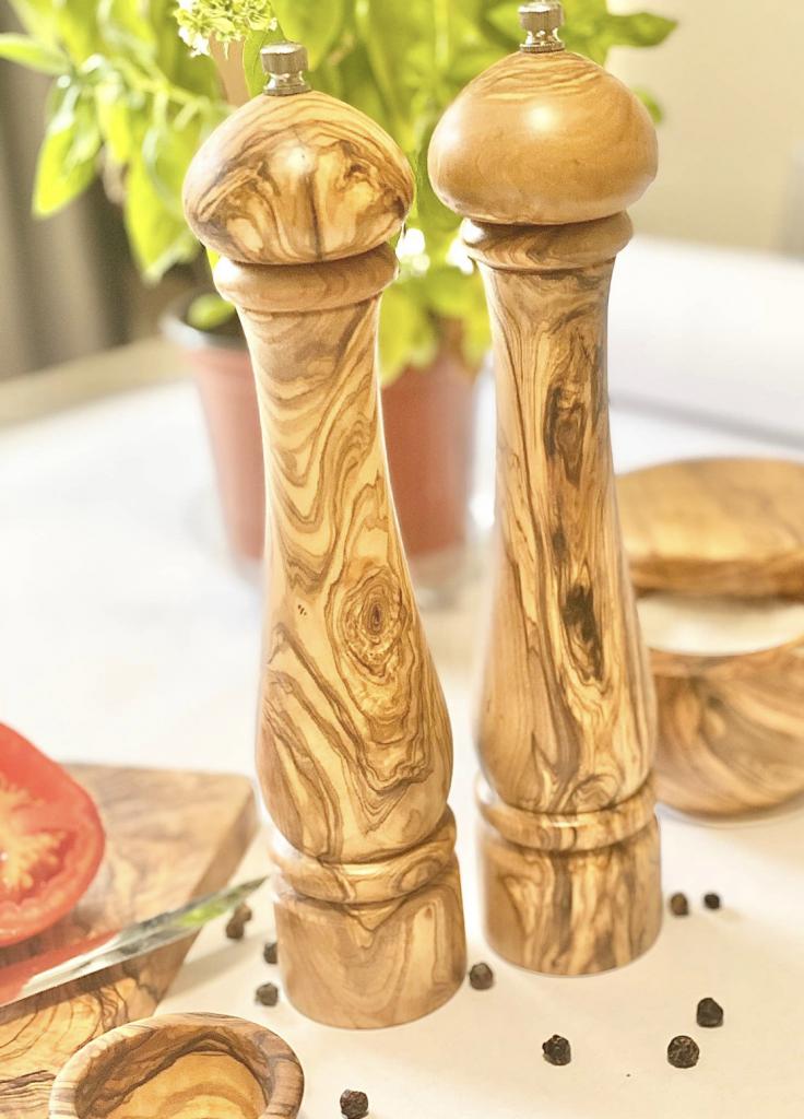 Macinapepe in legno di ulivo 25.4 cm