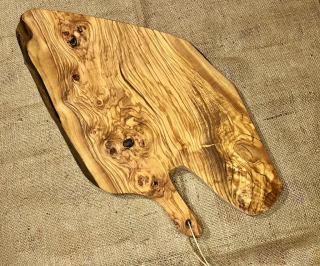 Tagliere in legno di olivo 53x31 h.300 mm